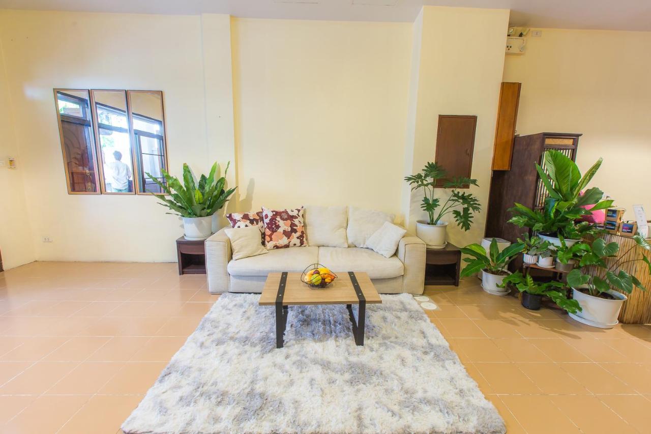 The Little Siri Hotel Chiang Mai Buitenkant foto