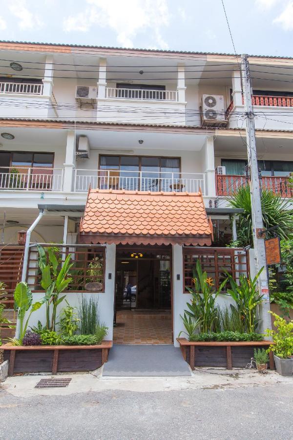 The Little Siri Hotel Chiang Mai Buitenkant foto