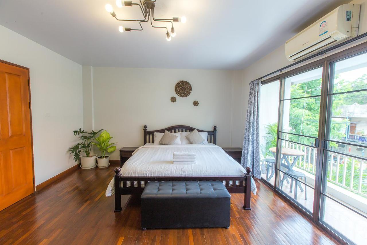 The Little Siri Hotel Chiang Mai Buitenkant foto