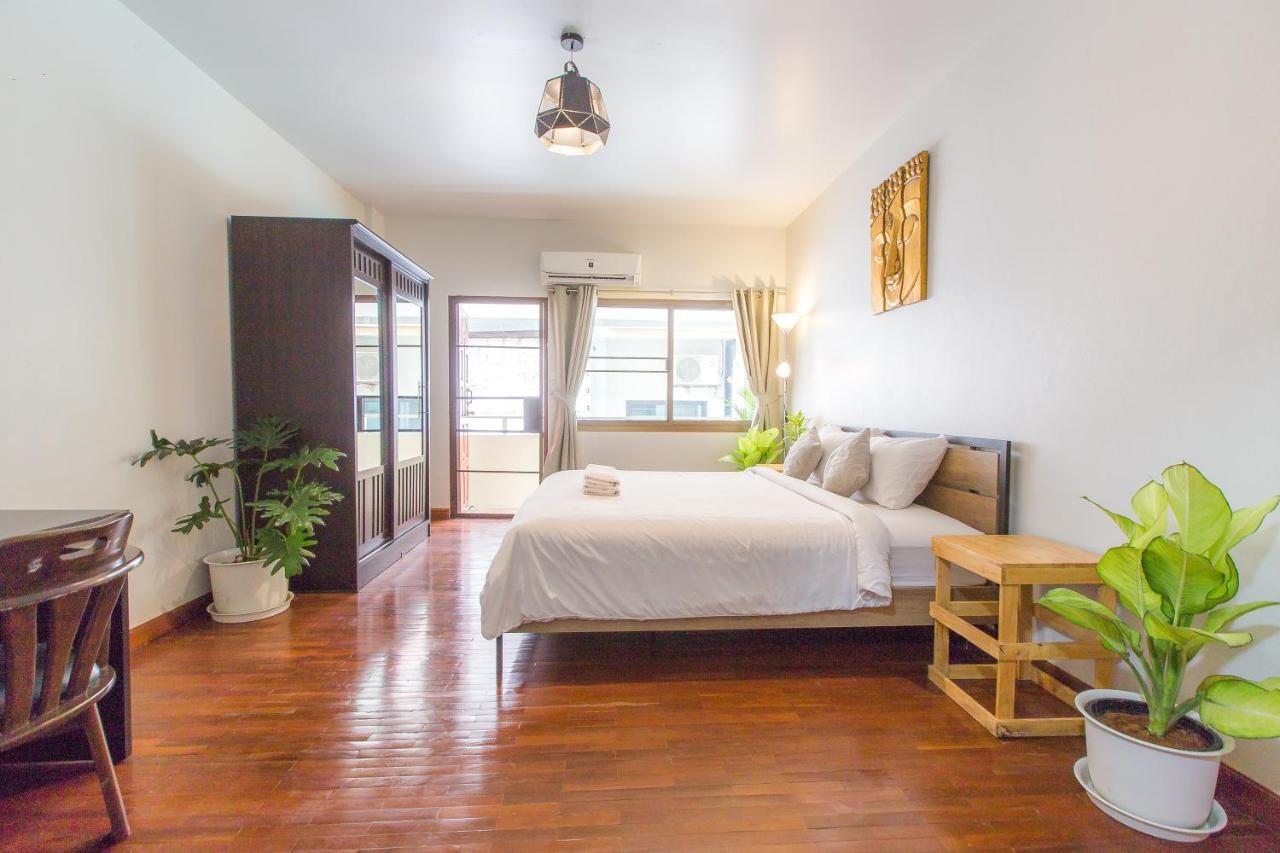The Little Siri Hotel Chiang Mai Buitenkant foto