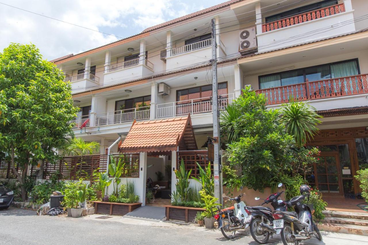 The Little Siri Hotel Chiang Mai Buitenkant foto