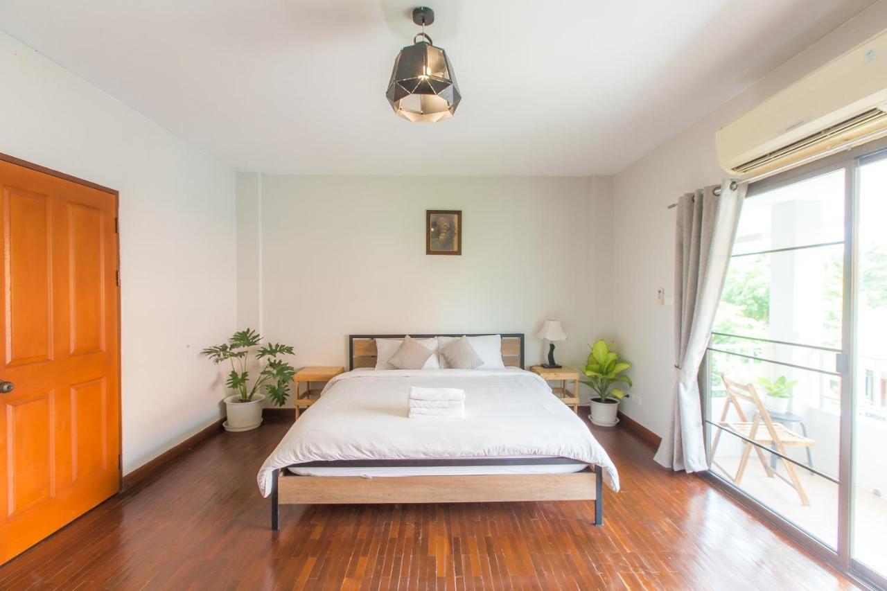 The Little Siri Hotel Chiang Mai Buitenkant foto