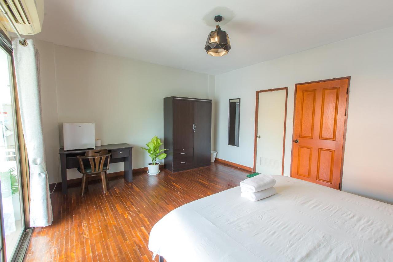 The Little Siri Hotel Chiang Mai Buitenkant foto