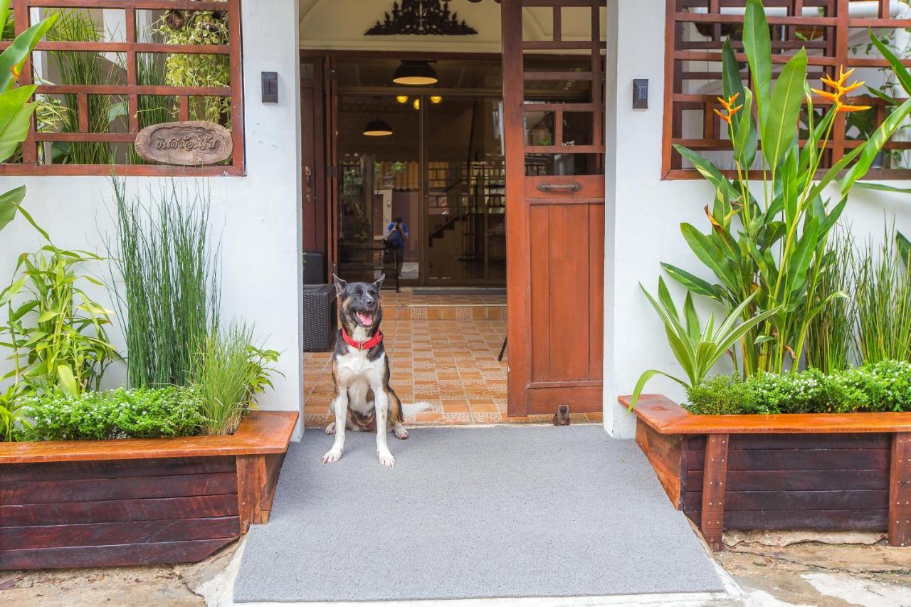 The Little Siri Hotel Chiang Mai Buitenkant foto