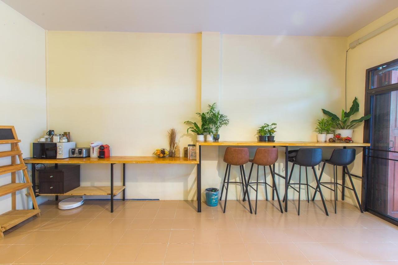 The Little Siri Hotel Chiang Mai Buitenkant foto